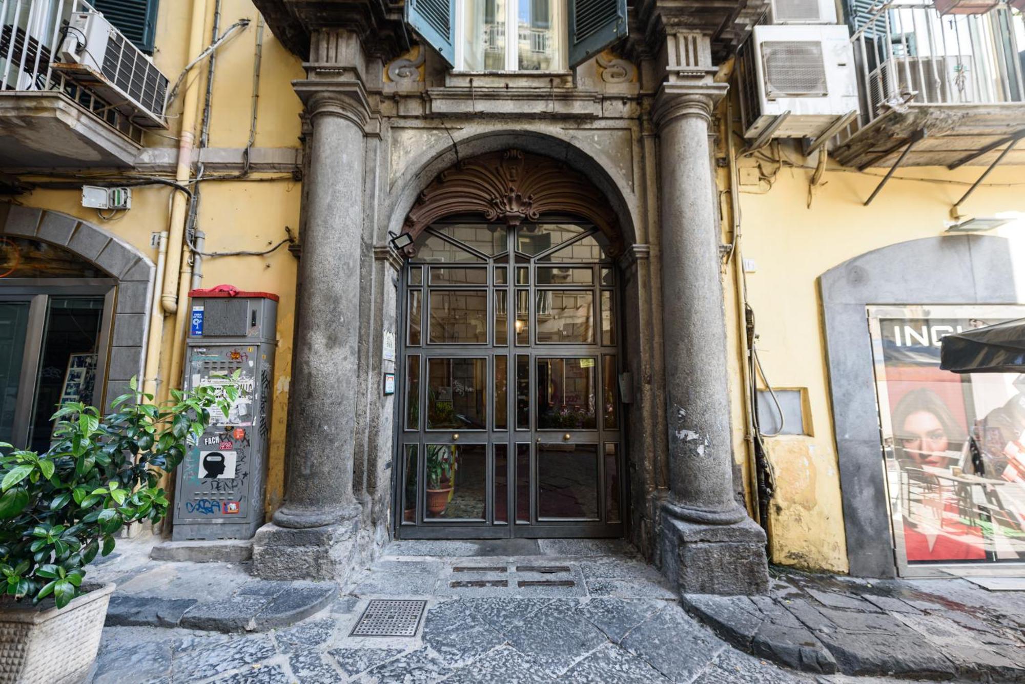 Vico Mastellone 16 Appartement Napels Buitenkant foto